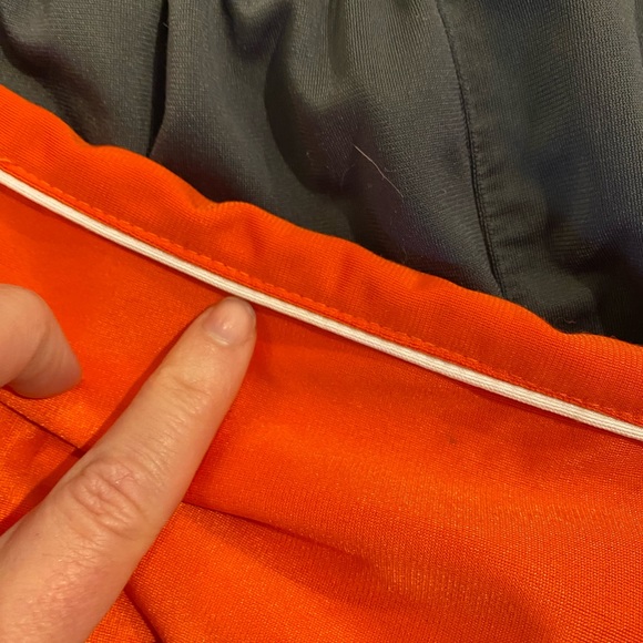 EC boys Nike track sweat suit in grey and orange sz5 - Picture 9 of 13